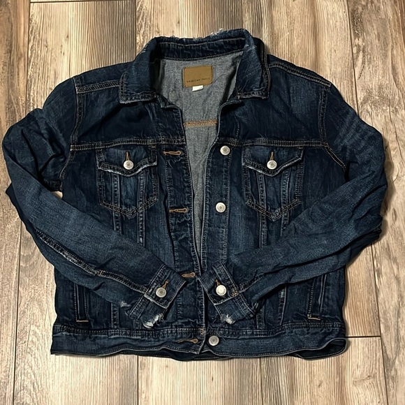 American Eagle Outfitters Jackets & Blazers - AE Distressed Jean Jacket M